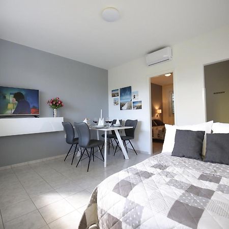 Scenic Holiday Home In Bibinje Near Sea 外观 照片