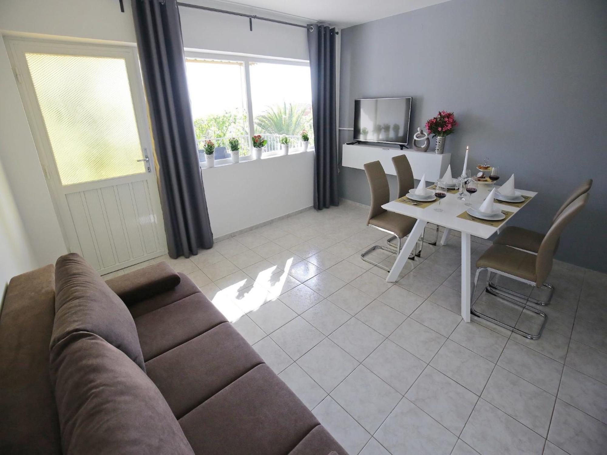 Scenic Holiday Home In Bibinje Near Sea 外观 照片