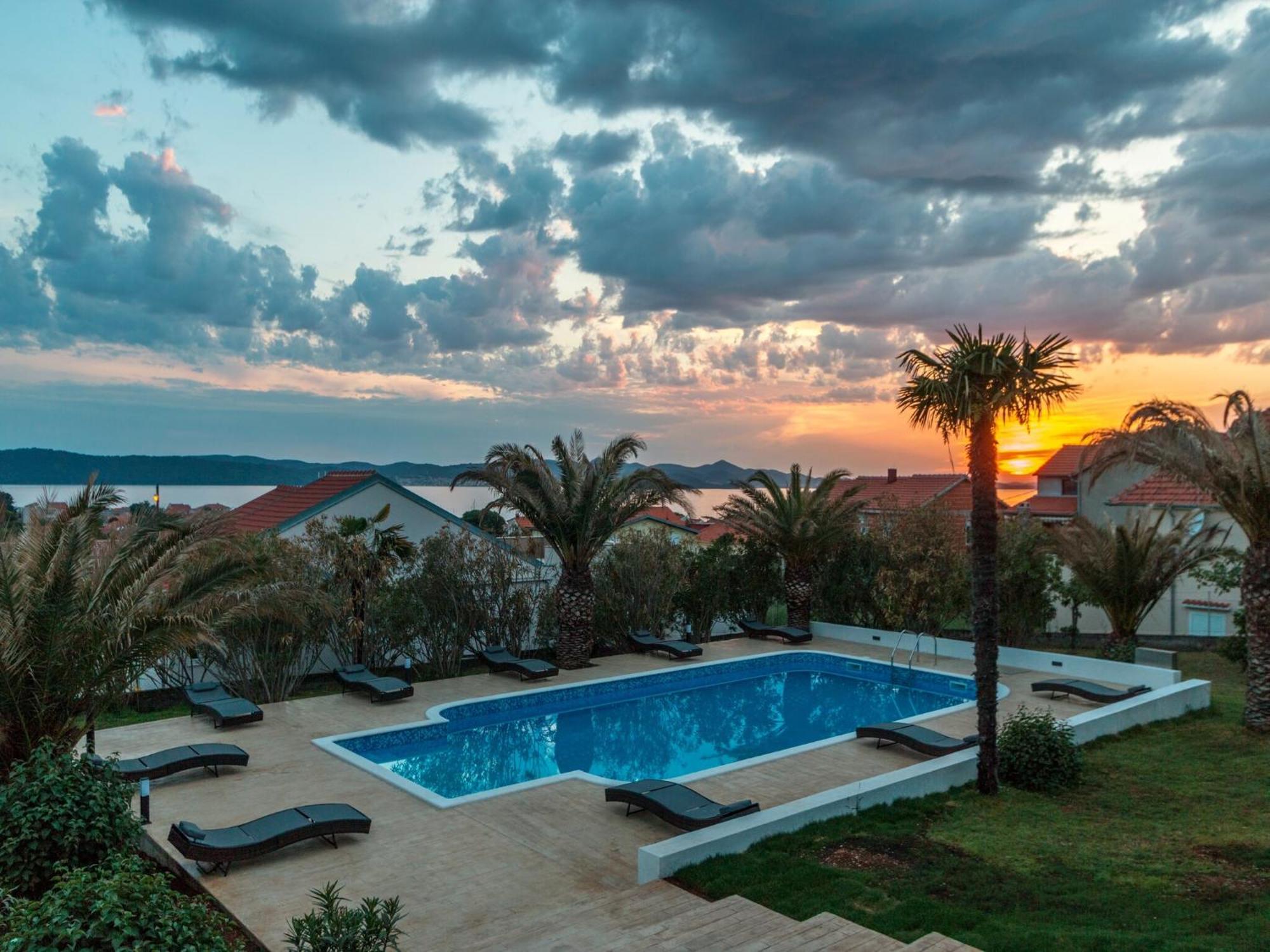 Scenic Holiday Home In Bibinje Near Sea 外观 照片