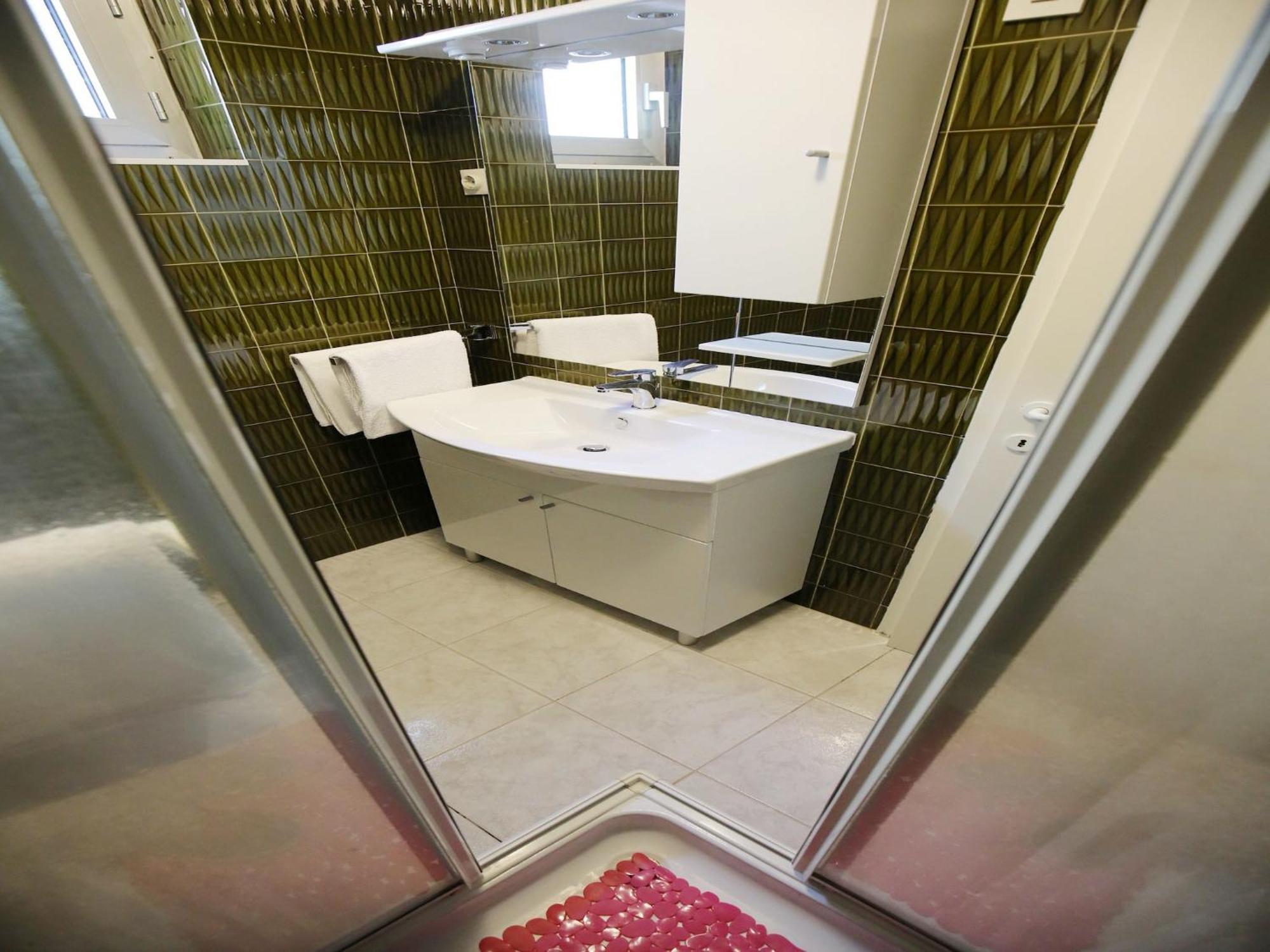 Scenic Holiday Home In Bibinje Near Sea 外观 照片