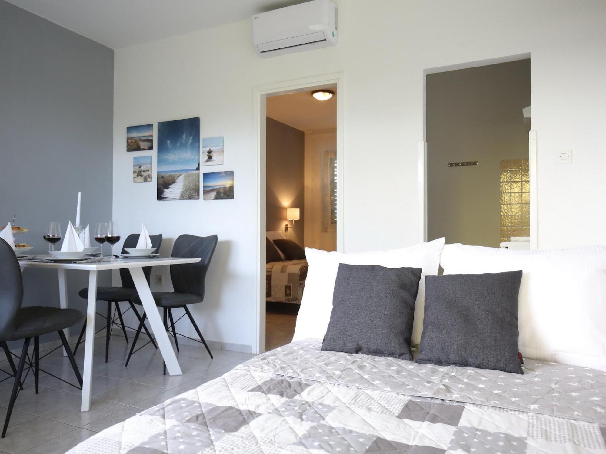 Scenic Holiday Home In Bibinje Near Sea 外观 照片