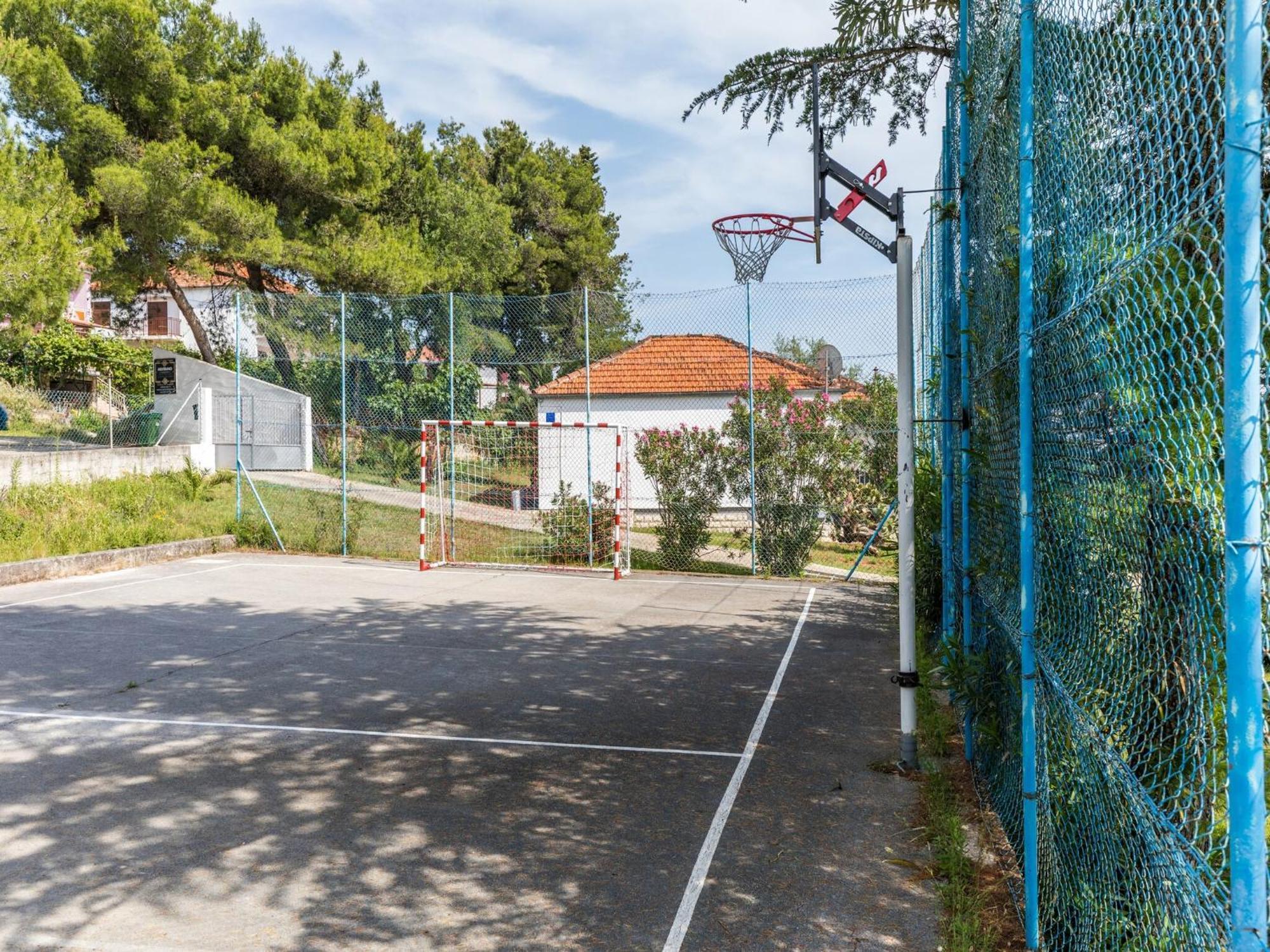 Scenic Holiday Home In Bibinje Near Sea 外观 照片