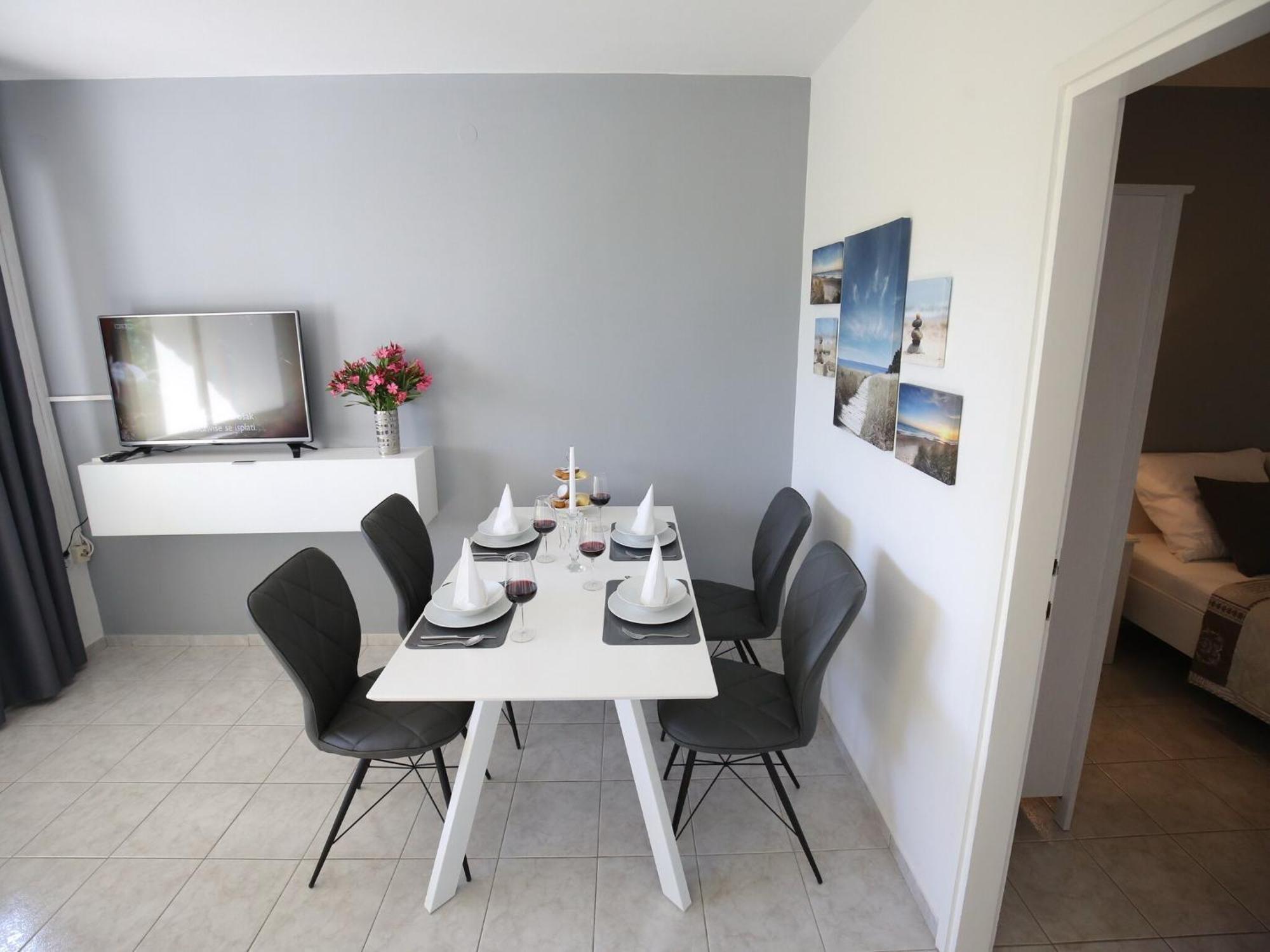 Scenic Holiday Home In Bibinje Near Sea 外观 照片