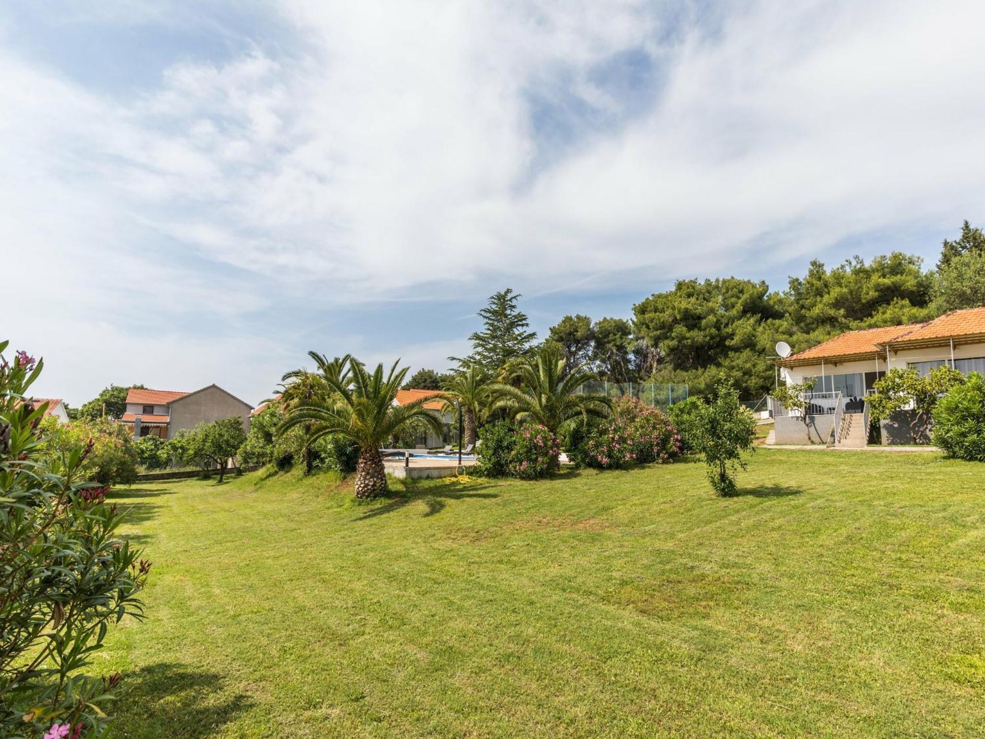 Scenic Holiday Home In Bibinje Near Sea 外观 照片