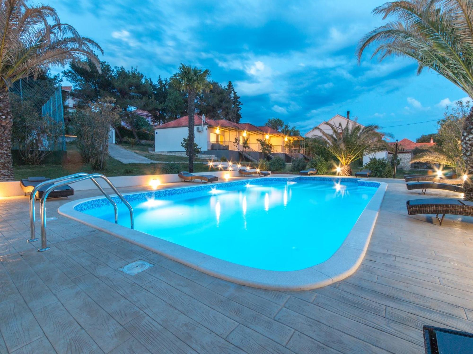 Scenic Holiday Home In Bibinje Near Sea 外观 照片