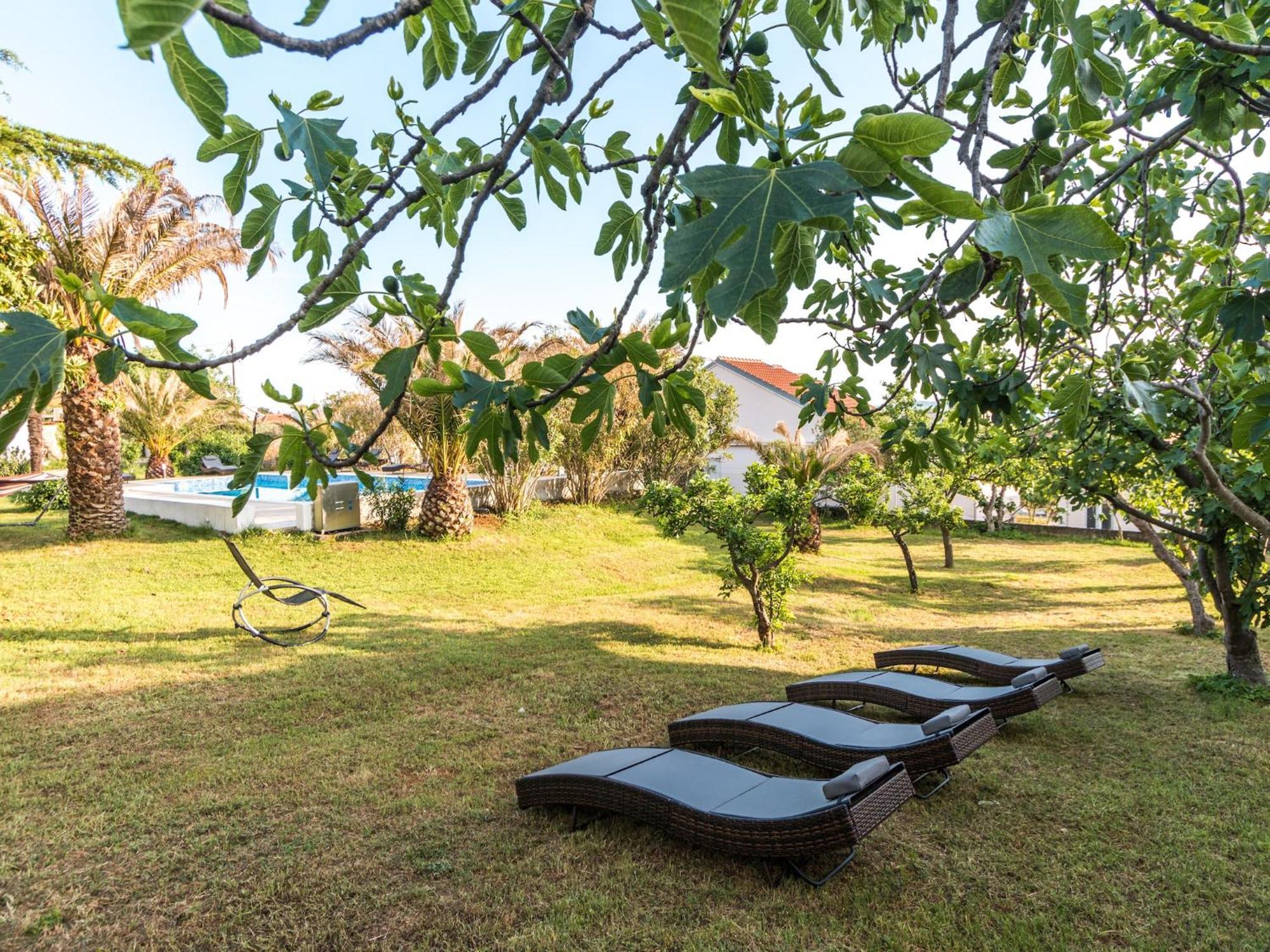 Scenic Holiday Home In Bibinje Near Sea 外观 照片